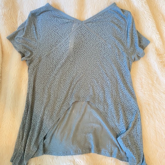 Lululemon loop around t-shirt - Picture 2 of 4